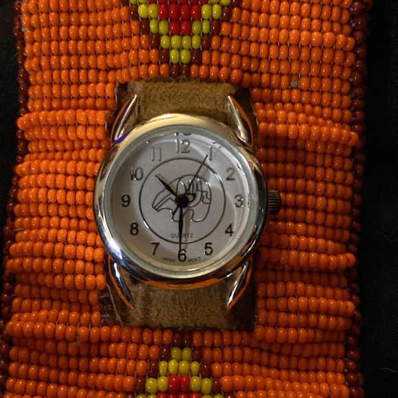 Watch - Picture 5 of 5